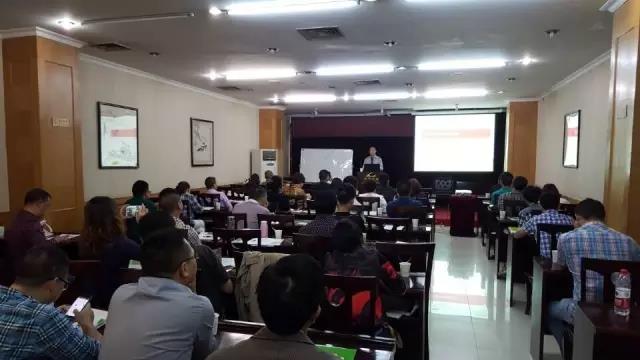 新战略,心起航 重庆分公司顺利召开2016年第一次经销商大会